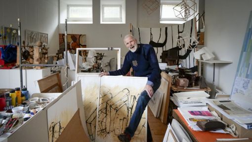 In Flacht ist der Maler und Bildhauer Fero Freymark inzwischen zu Hause. Sein Atelier ist bei der Ölmühle in Weissach. Foto: S/imon Granville