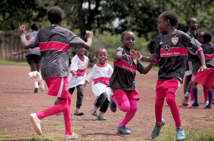VfB Stuttgart international: Auf besonderer Mission – wie der VfB Kinder in Kenia begeistert