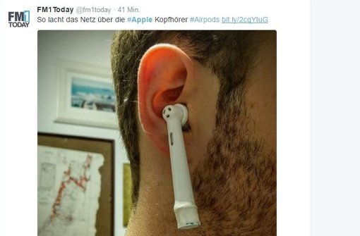 Für manche sehen die neuen Kopfhörer von Apple aus wie die Köpfe elektrischer Zahnbürsten. Foto: Twitter/@fm1today