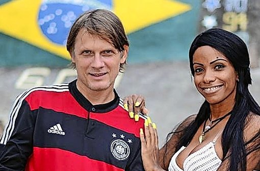 Bernhard Weber alias MC Gringo singt in Rio „Deutscher Fußball ist geil“ Foto: StN