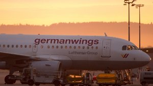 Am Flughafen Stuttgart bleiben wegen des Pilotenstreiks viele Germanwings-Maschinen am Boden. Foto: dpa