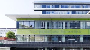 Der Neubau der Kinderklinik Olgahospital und Frauenklinik auf dem Areal hinter dem Katharinenhospital Foto: Klinik