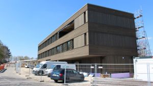 Das neue Kinderhaus in Bernhausen ist fast fertig. Ob es öffnen kann, hängt davon ab, ob genug Personal gefunden wird. Foto: Caroline Holowiecki