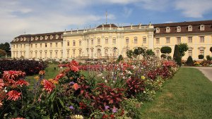 Tipp 1: Sicher kein Geheimtipp, aber immer wieder schön - das Residenzschloss Ludwigsburg sollte schließlich Louis XIV. Versailles übertreffen.  Foto: Leserfotograf peter1