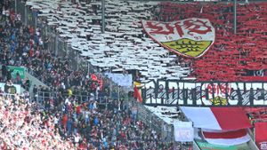So prächtig gefüllt und mit einer ausdrucksstarken Choreographie wird man den VfB-Block an diesem Monatg in Bremen nicht erleben. Foto: Pressefoto Baumann