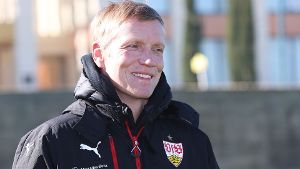 VfB-Manager Jan Schindelmeiser hat im Trainingslager in Portugal viel zu tun. Foto: Baumann