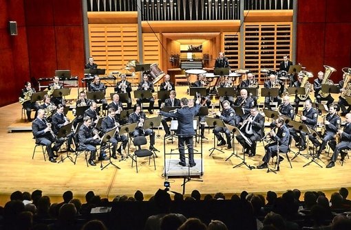 Eindrucksvoller Auftritt: das Bundespolizeiorchester in der Musikhochschule Foto: Cornelsen
