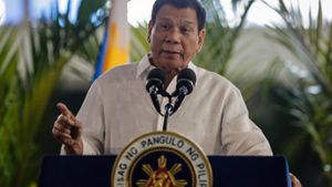 Der philippinische Staatschef Rodrigo Duterte greift in seinem Land hart durch. Foto: dpa