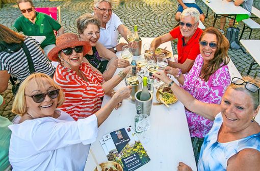 Feierlaune von Beginn an: die Wein-Lounge in Esslingen Foto: Roberto Bulgrin