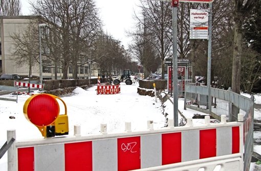 Wegen der Winterpause bewegt sich auf der Baustelle an der Garbenstraße zurzeit gar nicht. Foto: Sägesser