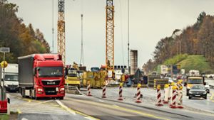 Strapaziert die Nerven vieler Autofahrer: Ende des Jahres soll der Autobahnausbau zwischen Stuttgart und Leonberg abgeschlossen sein. Foto: factum/Weise