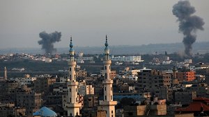 Rauch über Gaza-Stadt Foto: dpa
