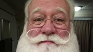 Hat Santa-Claus-Darsteller Eric Schmitt-Matzen nur ein Märchen erzählt? Foto: Facebook/Erik J. Schmitt-Matzen