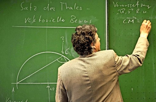Mathematiklehrer fehlen, auch weil viele Lehramtsanwärter das Mathestudium abbrechen. Foto: dpa