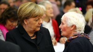 Angela Merkel muss sich in diesen Tagen und Wochen vielen besorgten Fragen stellen. Aber ihren Asylkurs will sie nicht ändern. Foto: dpa