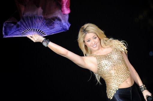 Die kolumbianische Sängerin Shakira bei einem Auftritt in der SAP-Arena in Mannheim im Rahmen ihrer Welttournee The Sun Comes Out. Foto: dapd