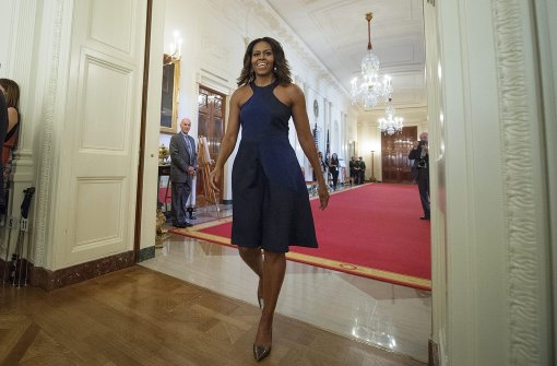 Für sie ist der Begriff der Power-Frau wohl erfunden worden: Michelle Obama, noch amtierende First Lady in den USA, hat von allen guten Dingen jede Menge abbekommen: Stil, Charisma, Herzlichkeit, Eloquenz. Foto: dpa