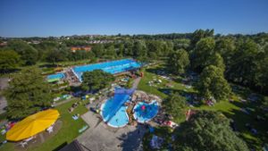 Abkühlung gefällig? Kein Problem: Das Wernauer Freibad ist eines von 14 Schwimmbädern im Landkreis Esslingen. In unserer Bilderstrecke und unserer Karte finden Sie alle Infos zu den Bademöglichkeiten. Foto: Mende