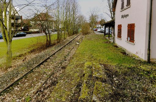 Innerhalb von  nur drei Jahren könne das   Gleis zwischen Markgröningen, Möglingen und Ludwigsburg reaktiviert werden, sagt das Ludwigsburger Rathaus. Foto: factum/Granville