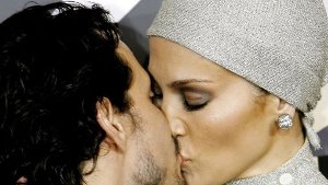Seit mehr als sieben Jahren sind Jennifer Lopez und Marc Anthony verheiratet - und noch immer küssen sich die beiden wie ein frisch verliebtes Paar. Foto: dpa