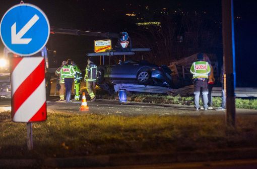 Ein 19-Jähriger hat auf dem Zubringer zur Bundesstraße 10 in Richtung Göppingen die Kontrolle über seinen Wagen verloren. Foto: 7aktuell.de/Simon Adomat