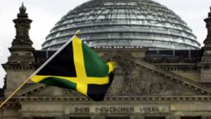Kommt die Jamaika-Koalition? CDU, CSU, FDP und Grüne haben sich in einem ersten Treffen über den Themenblock „Finanzen, Haushalt, Steuern“ unterhalten. Foto: dpa