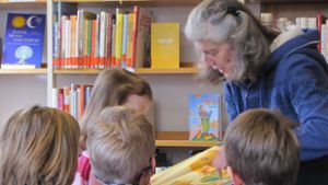 In der Katholischen Bücherei gibt es immer wieder Aktionen, die Kindern Lust auf Lesen und Kreativität machen sollen. In diesem Jahr ist ein Schreibwettbewerb angedacht. Foto: Judith Sägesser
