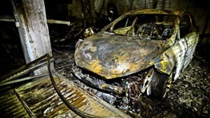 Ausgebranntes Auto nach dem Feuer in der Tiefgarage in Neugereut Foto: Lichtgut/Max Kovalenko
