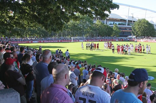 Zuletzt füllten VfB-Fans bei der Mannschaftsvorstellung das Schlienz Foto: Baumann