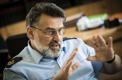 Kampf gegen Schleuser: Peter Holzem, Präsident der Bundespolizeidirektion Stuttgart Foto: Leif Piechowski