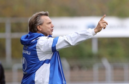 Trainer Horst Steffen war während der Partie gegen Erfurt nicht immer zufrieden mit der Leistung seiner Kickers. Foto: Pressefoto Baumann