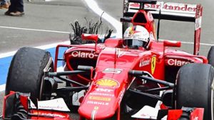 Erst flogen die Fetzen am Reifen, dann ließ Sebastian Vettel die Fetzen im Fahrerlager fliegen Foto: AP