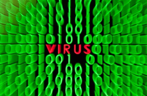 So auffällig wie auf dem Symbolbild sieht der Virusbefall am Computer nicht aus. Der Angreifer späht im Hintergrund aus. Foto: dpa