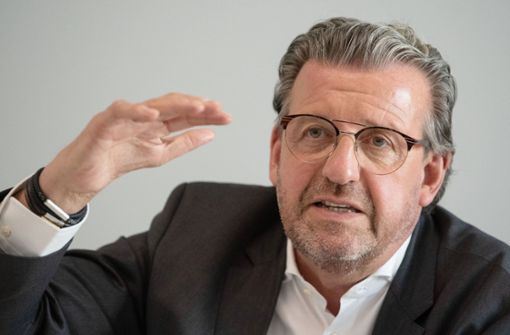 Gesamtmetall-Präsident Stefan Wolf verlässt Ende Juni den Dettinger Zulieferer Elring-Klinger. Foto: dpa/Marijan Murat
