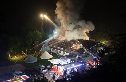 In einem Gästehaus in Oberbayern ist ein Brand ausgebrochen. 41 Menschen konnten gerettet werden, sechs Männer kamen ums Leben. Foto: BRK BGL