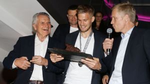 Wolfgang Dietrich gratuliert Terodde und Schindelmeiser