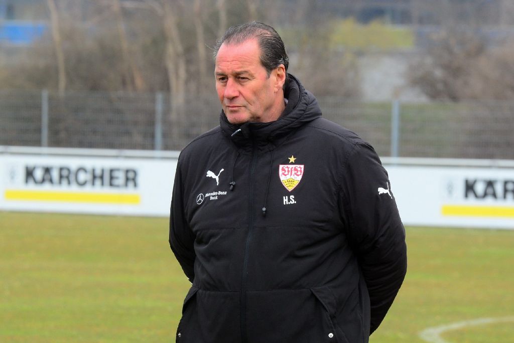 Der VfB Stuttgart empfängt Eintracht Frankfurt. Das Team von Huub Stevens startet mit folgenden Spielern.