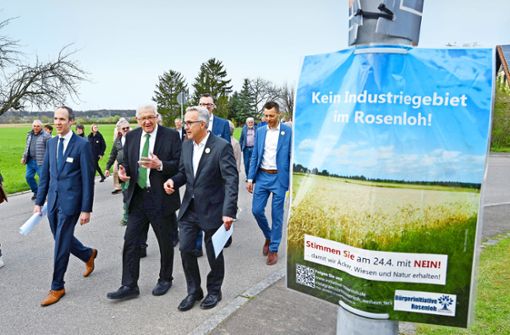 Vor dem Bürgerentscheid im April 2022 hat sich Winfried  Kretschmann persönlich für den Bau einer  Brennstoffzellenfabrik in Weilheim eingesetzt. Foto: dpa/Bernd Weißbrod