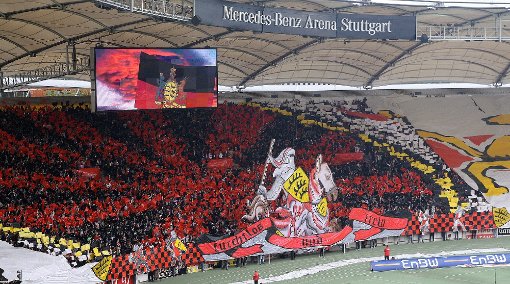Die Ultras der Gruppierung Commando Cannstatt stehen für ausgeprägte Choreografien beim VfB Stuttgart. Aber auch für einen kritischen Blick auf die Vereinspolitik.  Foto: Pressefoto Baumann