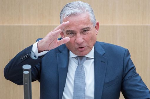 Innenminister Strobl (CDU) setzt sich für verlässlichere Altersfeststellungen von angeblich minderjährigen Flüchtlingen ein. Foto: dpa