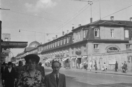 Gesehen und gesehen werden auf der Königstraße, 1942. Foto: Stadtarchiv Stuttgart