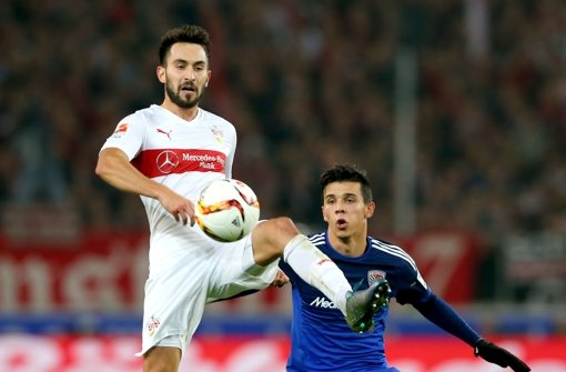 VfB-Neuzugang Lukas Rupp (li., gegen Alfredo Morales/Ingolstadt) Foto: Getty