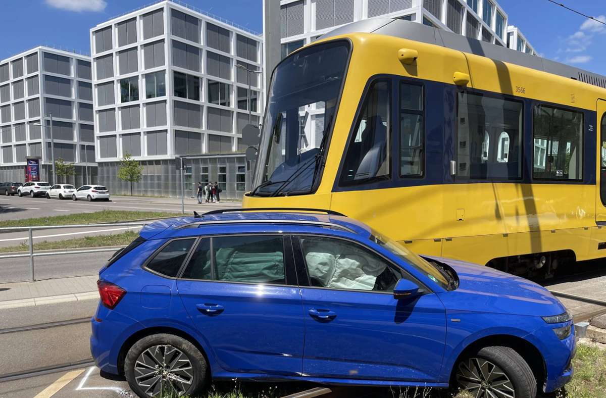 Am Donnerstagmittag kam es zu dem Straßenbahnunfall in Stuttgart Vaihingen.