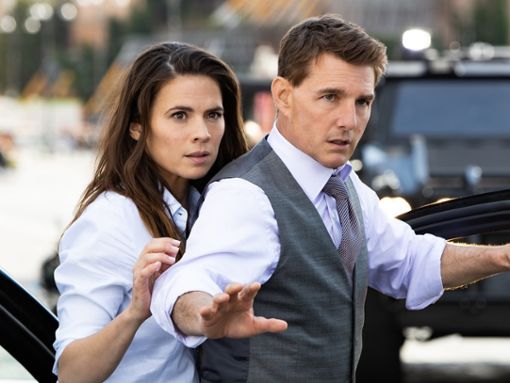 Hayley Atwell und Tom Cruise im achten Teil des Films Mission: Impossible. Foto: © 2023 Paramount Pictures.