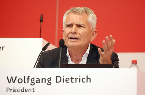 Wolfgang Dietrich gerät in Erklärungsnot Der zurückgetretene VfB-Präsident soll nicht die Wahrheit gesagt haben. Foto: Baumann