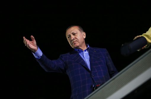 Recep Tayyip Erdogan feiert sich als Sieger des Türkei-Referendums. Foto: AP
