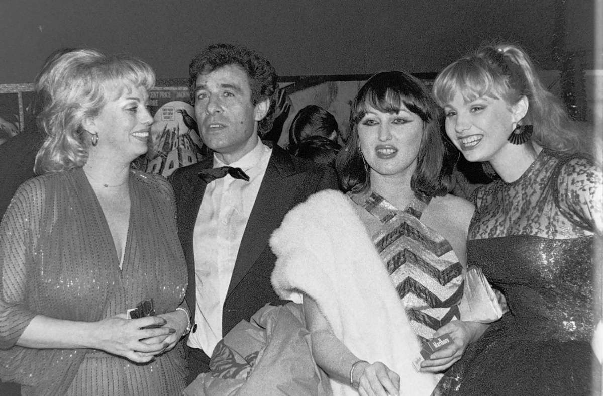 Cleo Kretschmer mit Barbara Valentin (li.) Klaus Lembke und Christine Zierl (re.) beim Münchner Filmempfang 1981