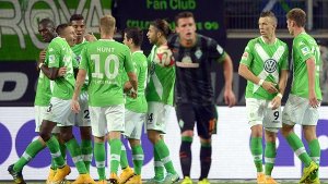 Der VfL Wolfsburg hat das Samstagabendspiel in der Bundesliga 2:1 gegen Werder Bremen gewonnen. Foto: dpa