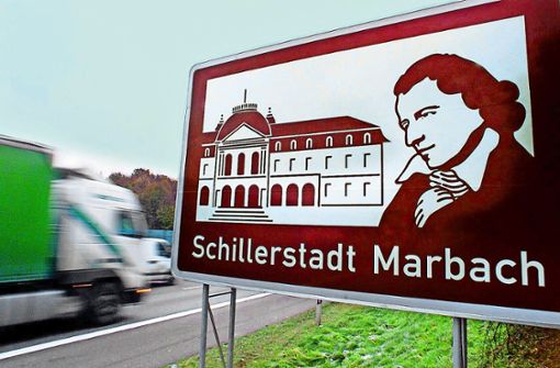 An diesem wie an drei anderen Schildern an der Autobahn wird bald auch auf die Region Stuttgart hingewiesen. Foto: factum/Weise