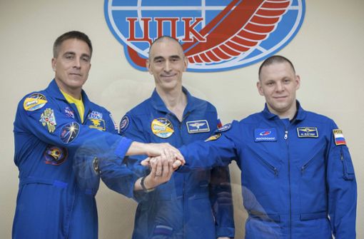 Die drei Raumfahrer waren vor ihrem Start seit einem Monat in Quarantäne. Foto: dpa